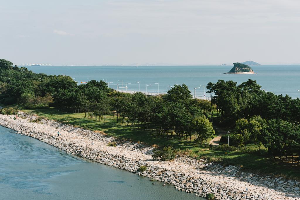 Nest Hotel Incheon Ngoại thất bức ảnh View of the park