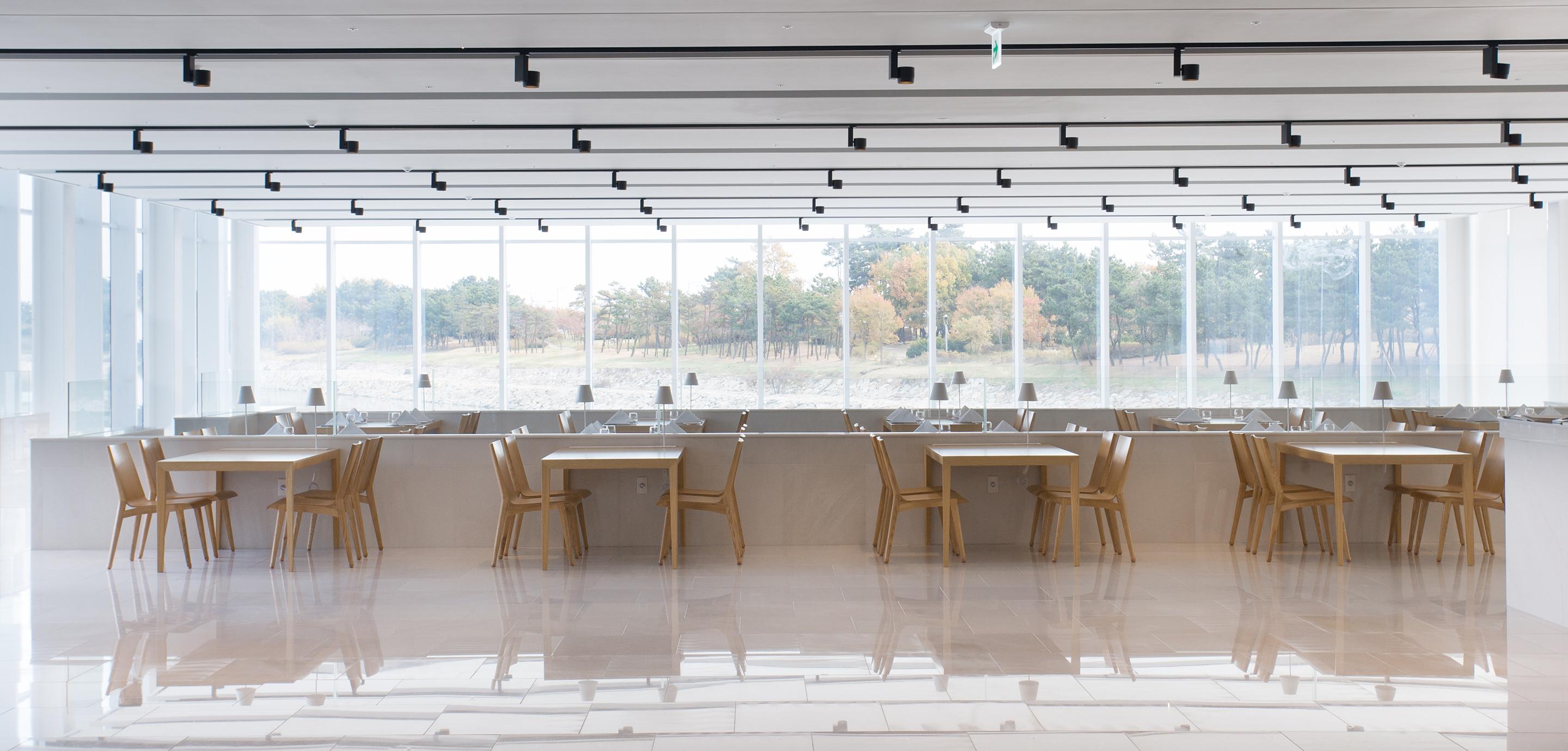 Nest Hotel Incheon Ngoại thất bức ảnh The interior of the library