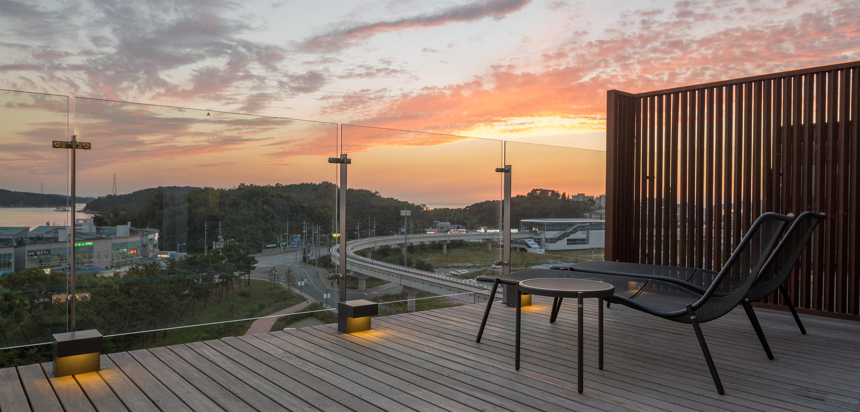 Nest Hotel Incheon Ngoại thất bức ảnh View from the rooftop