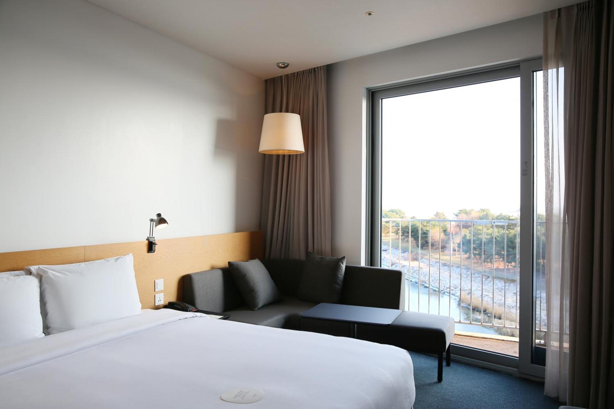 Nest Hotel Incheon Ngoại thất bức ảnh A room at the hotel