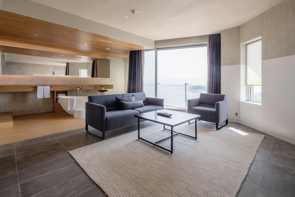 Nest Hotel Incheon Ngoại thất bức ảnh A suite at the hotel