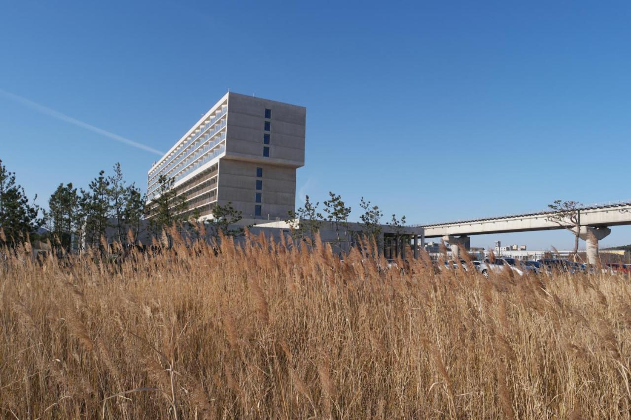 Nest Hotel Incheon Ngoại thất bức ảnh The station under construction in January 2018