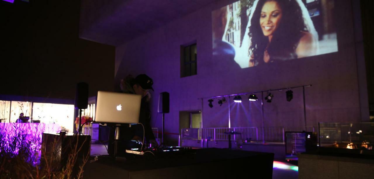 Nest Hotel Incheon Ngoại thất bức ảnh DJ performing at a wedding